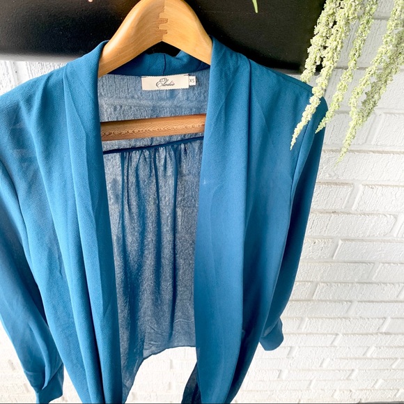 Elodie Anthropologie Drape Cross Front Styled Top - Picture 3 of 10